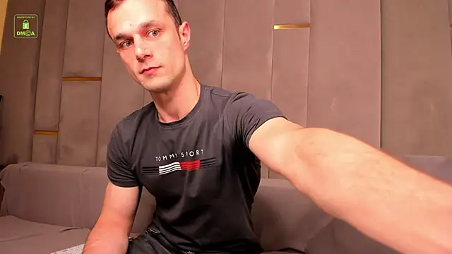 BrandonNorris Show in webcam