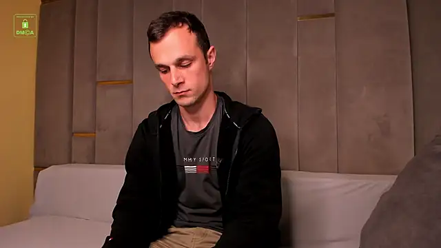 BrandonNorris Show in webcam