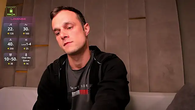 BrandonNorris Show in webcam