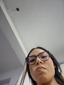 XXX chat uživo modela amira_cute2