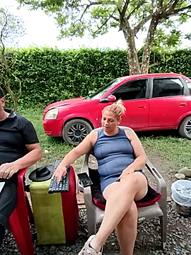 Pokazy przed kamerką – hotandfierylatinos2023