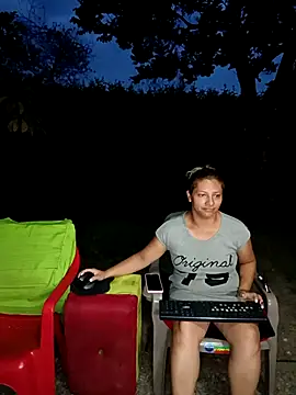 Show modela hotandfierylatinos2023 na web-kameri