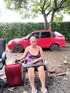 Show modela hotandfierylatinos2023 na web-kameri