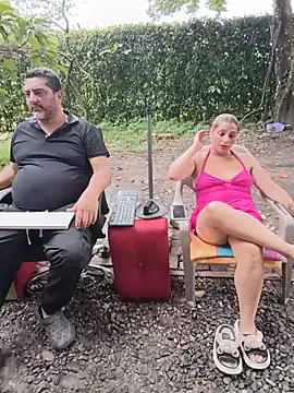Pokazy przed kamerką – hotandfierylatinos2023