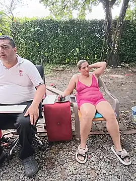 Show de hotandfierylatinos2023 na webcam