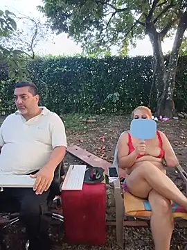 hotandfierylatinos2023: διαδικτυακό σόου στην κάμερα