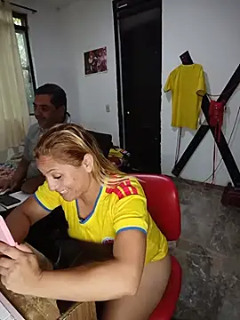 hotandfierylatinos2023 Adlı Modelin Web Kamerası Şovu