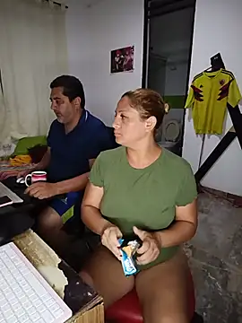 hotandfierylatinos2023's Live XXX Chat