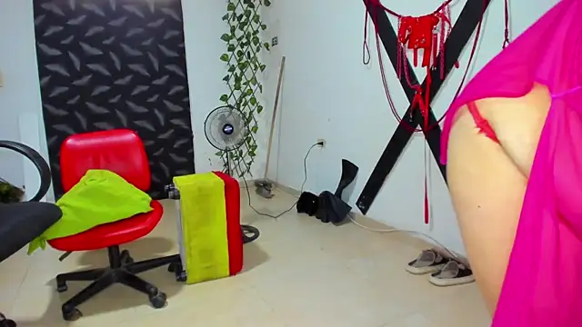 hotandfierylatinos2023's Webcam Show