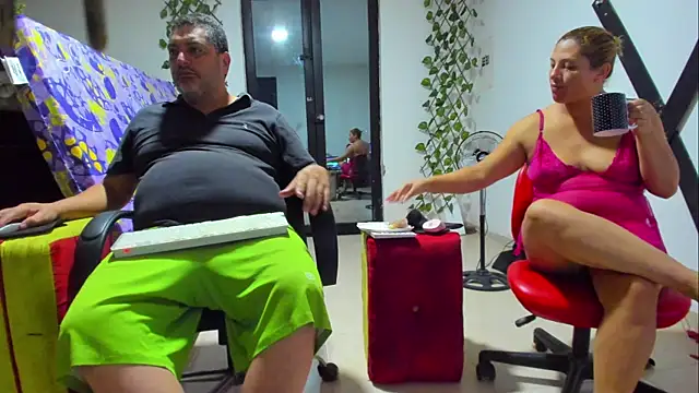 Онлайн чат XXX hotandfierylatinos2023