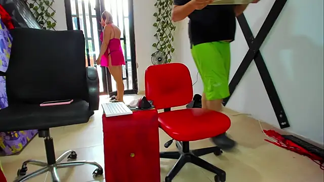 hotandfierylatinos2023's Live XXX Chat