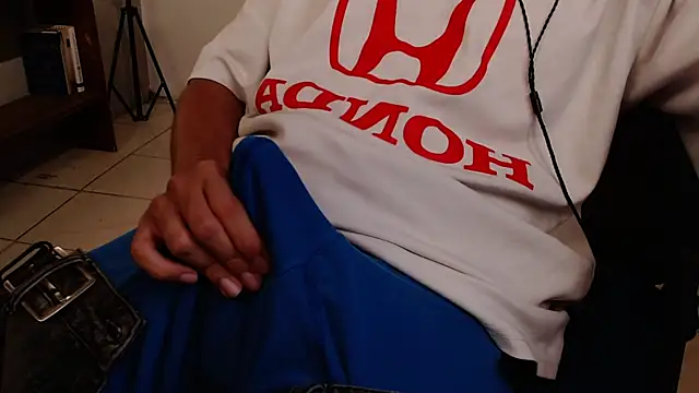 Thieves9's Webcam Show