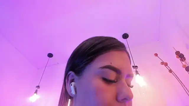 ArianaBaker's Live XXX Chat