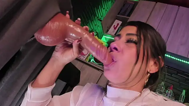 LaureenHills' Webcam Show