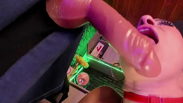 LaureenHills 在線直播表演