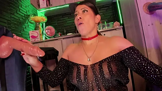 LaureenHills' Webcam Show