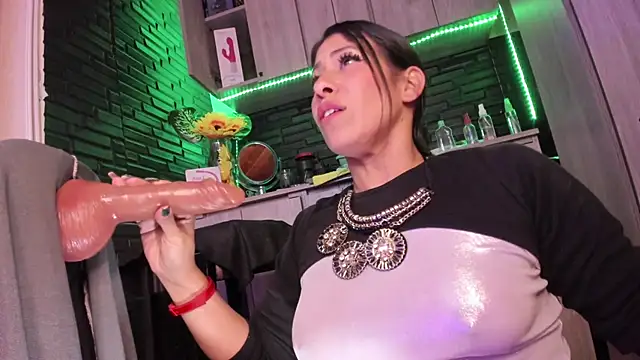 LaureenHills 실시간 채팅방