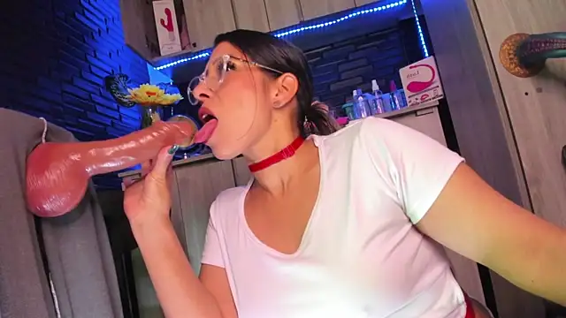 LaureenHills Webcam show