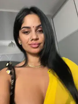 _adelle Pertunjukan Webcam