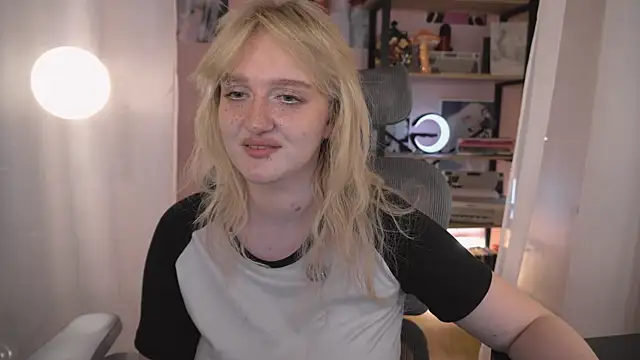 Chatroom XXX en direct de ELLIEJAY