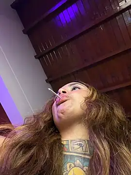 yandracelisofficial Show in webcam