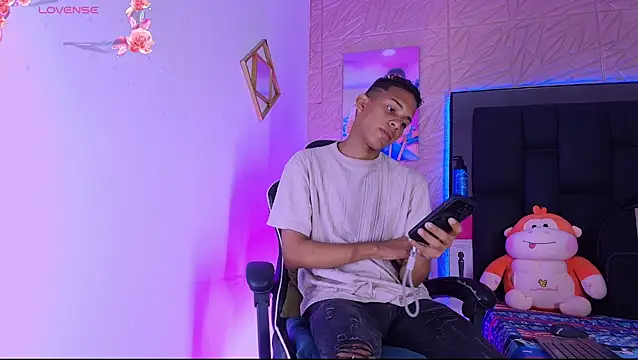 Show modela dilan_alfonzo na web-kameri