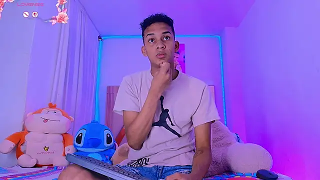 Pertunjukan Kamera Web dilan_alfonzo