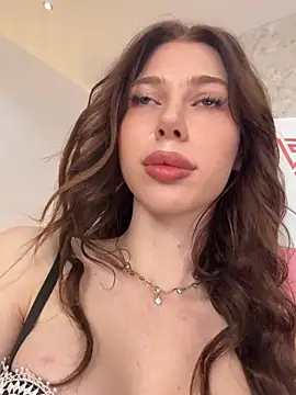 Chat +18 de Yanna_miana ao vivo