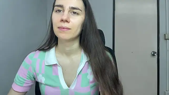 دردشة SassyJessi الجنسية المباشرة