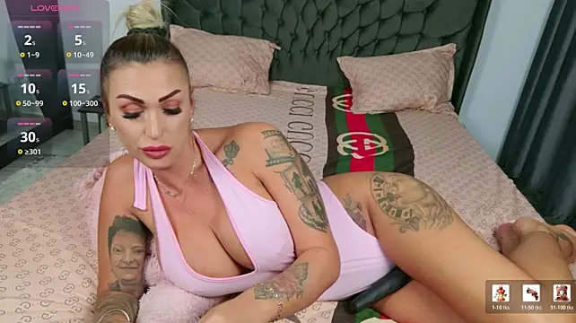 Nicol2Naya webcam show