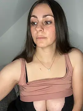 Loella-Rose Adlı Modelin Web Kamerası Şovu
