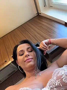 Chat +18 de Hotmomcheckk_ ao vivo