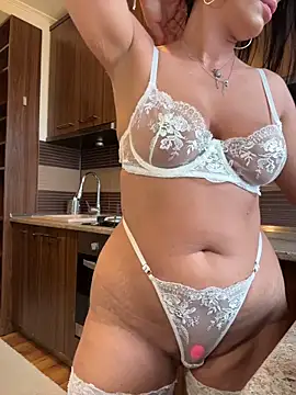 Czat XXX na żywo – Hotmomcheckk_