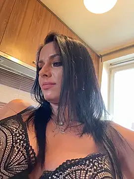 Hotmomcheckk_ Adlı Modelin Web Kamerası Şovu