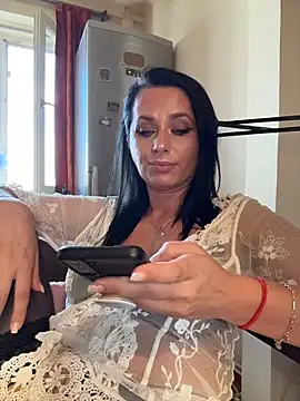 Chat +18 de Hotmomcheckk_ ao vivo