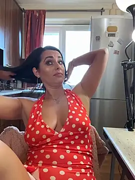 Hotmomcheckk_ Adlı Modelin Canlı XXX Sohbeti