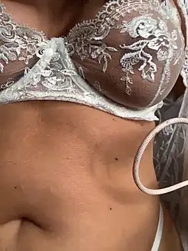 Hotmomcheckk_'s Live XXX Chat