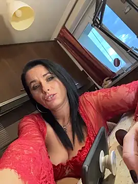 Hotmomcheckk_ Adlı Modelin Canlı XXX Sohbeti