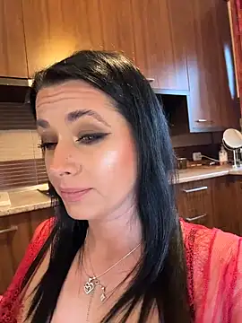 Hotmomcheckk_'s Webcam Show