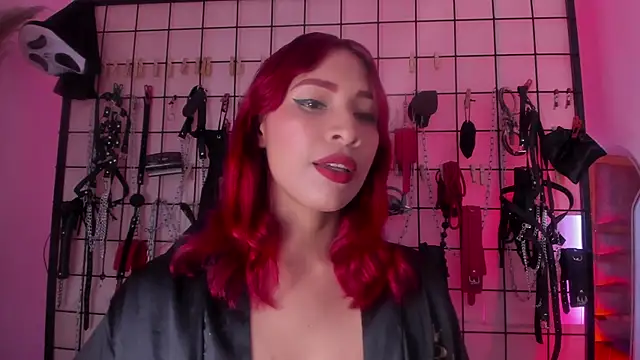 charrlotte_quinnのウェブカメラショー