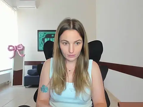 Mila-moon's Webcam Show