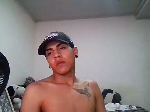 Show modela Alejo9876 na web-kameri