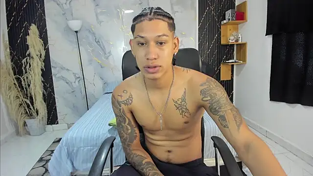 slim_master12 Show Webcam