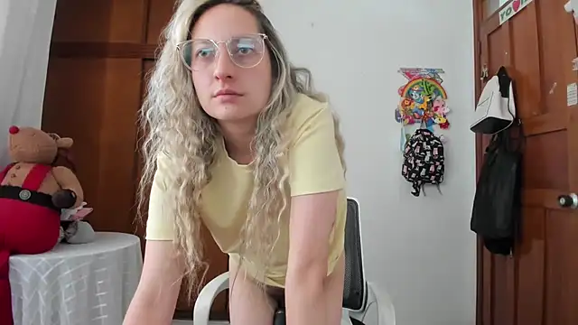 Pokazy przed kamerką – Adele_johnsonn1