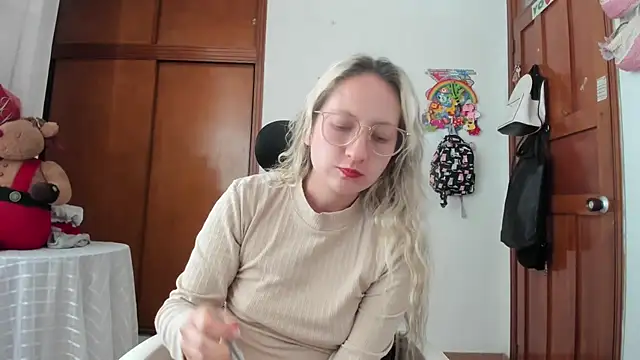 Adele_johnsonn1's Webcam Show