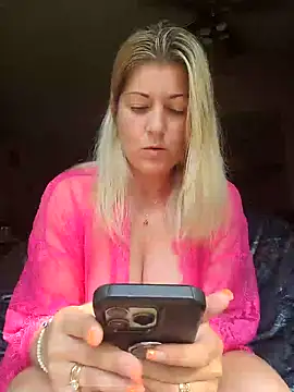 NikkiBlisss' Live XXX Chat