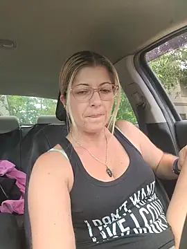 NikkiBlisss 실시간 채팅방
