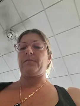 Онлайн чат NikkiBlisss