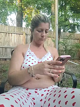 NikkiBlisss webkamerás műsora