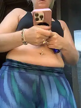 Chatroom XXX en direct de NikkiBlisss